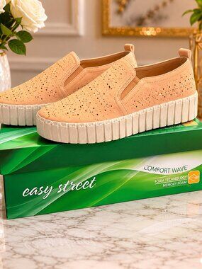 Easy Street Blush Loafers Size 8.5 NIB | Comfort Wave Slip-On Sneakers